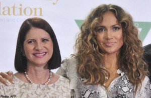 Jennifer Lopez donates medical equipment to a childrens hospital in Panama